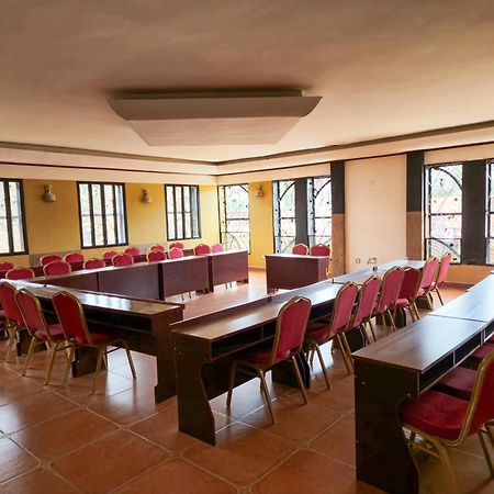 Hendo Hotel Entebbe Luaran gambar