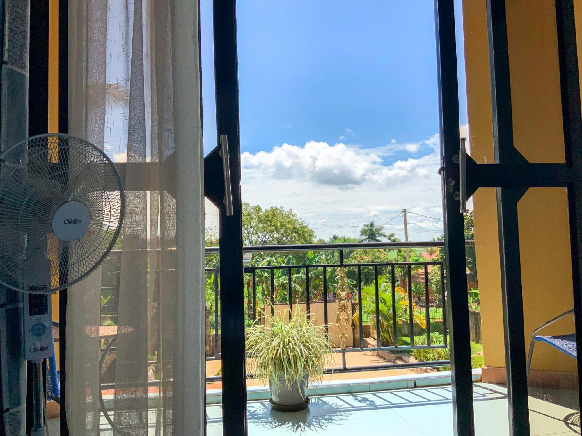 Hendo Hotel Entebbe Luaran gambar