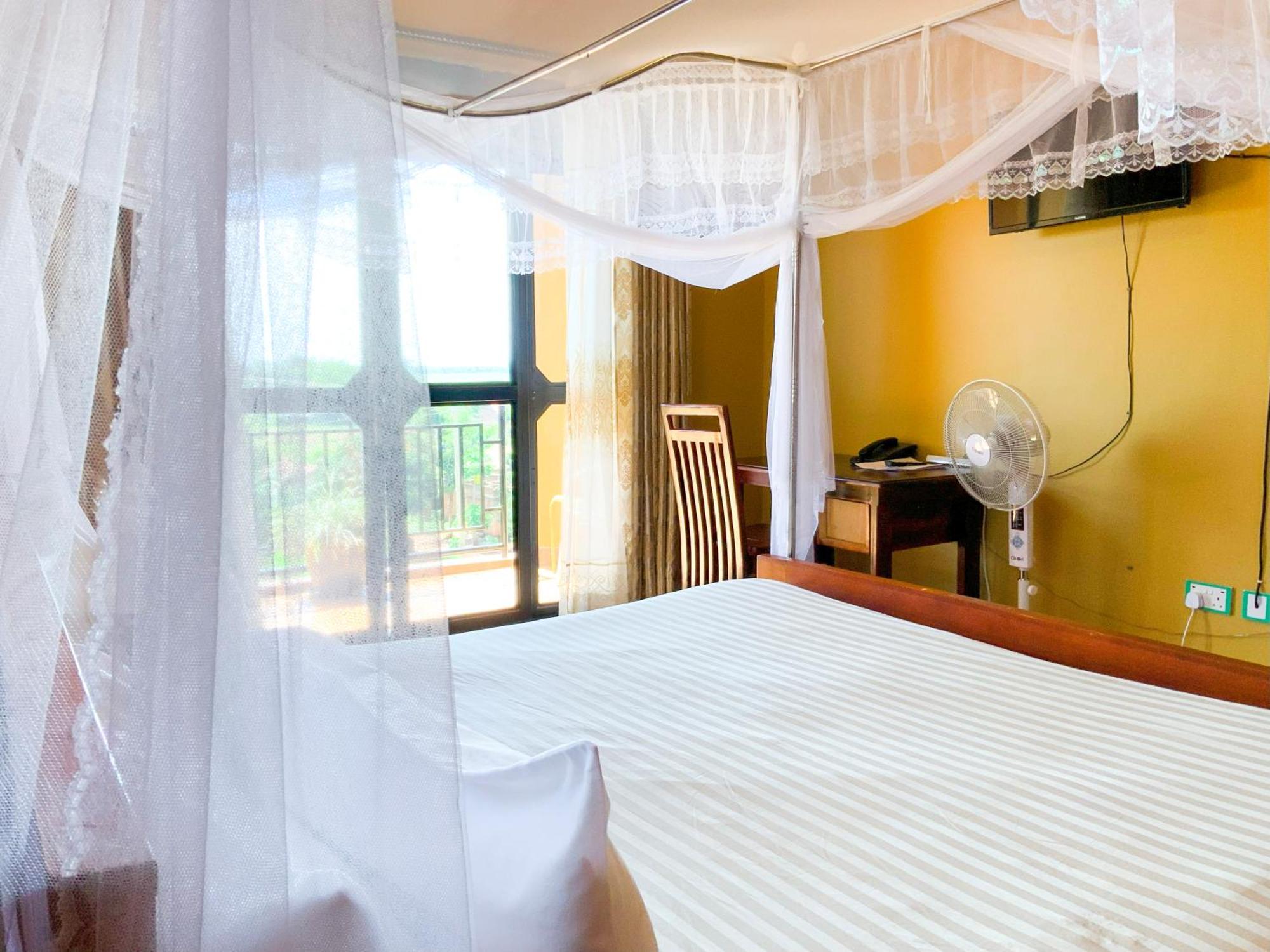 Hendo Hotel Entebbe Luaran gambar