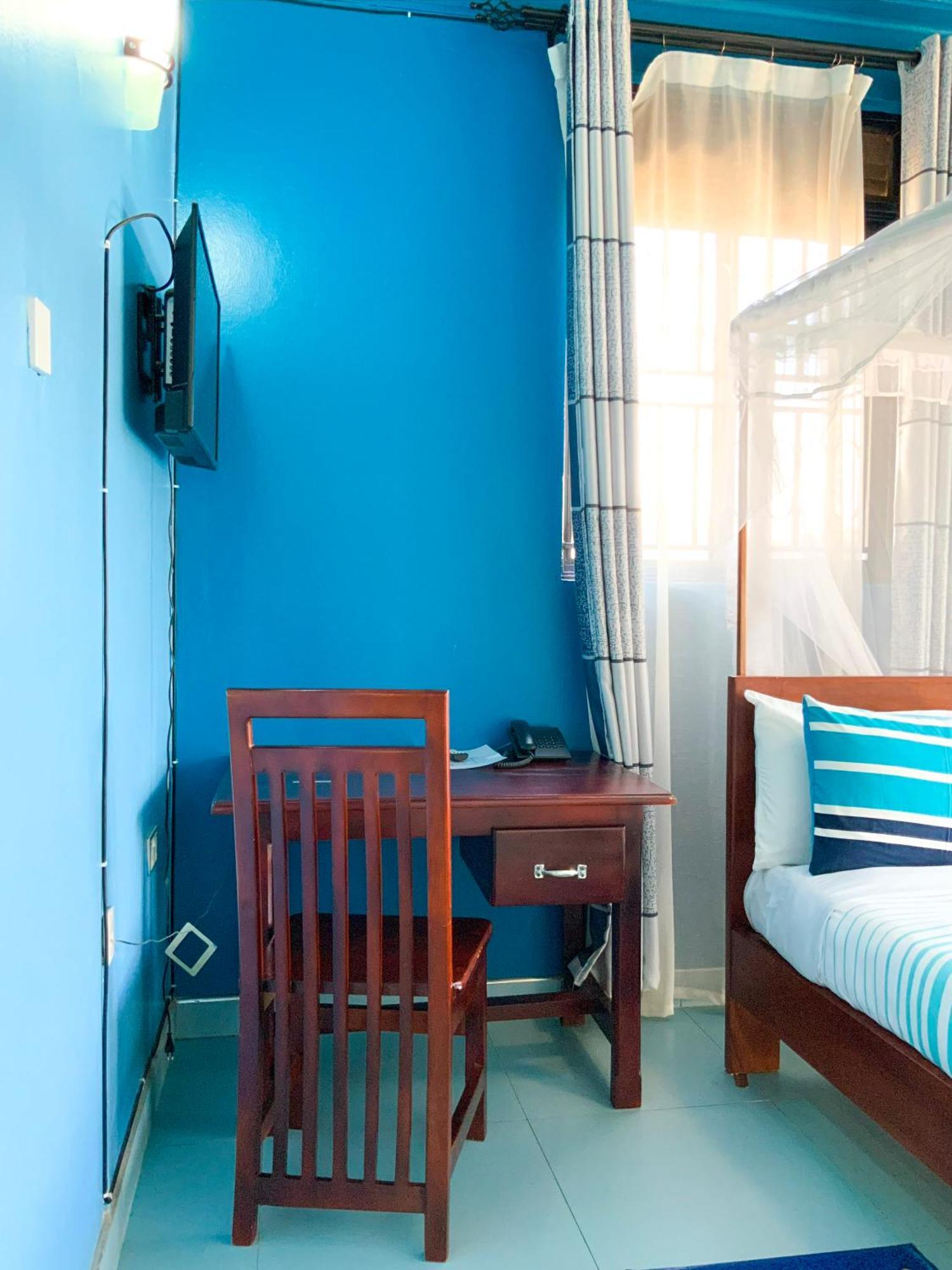 Hendo Hotel Entebbe Luaran gambar