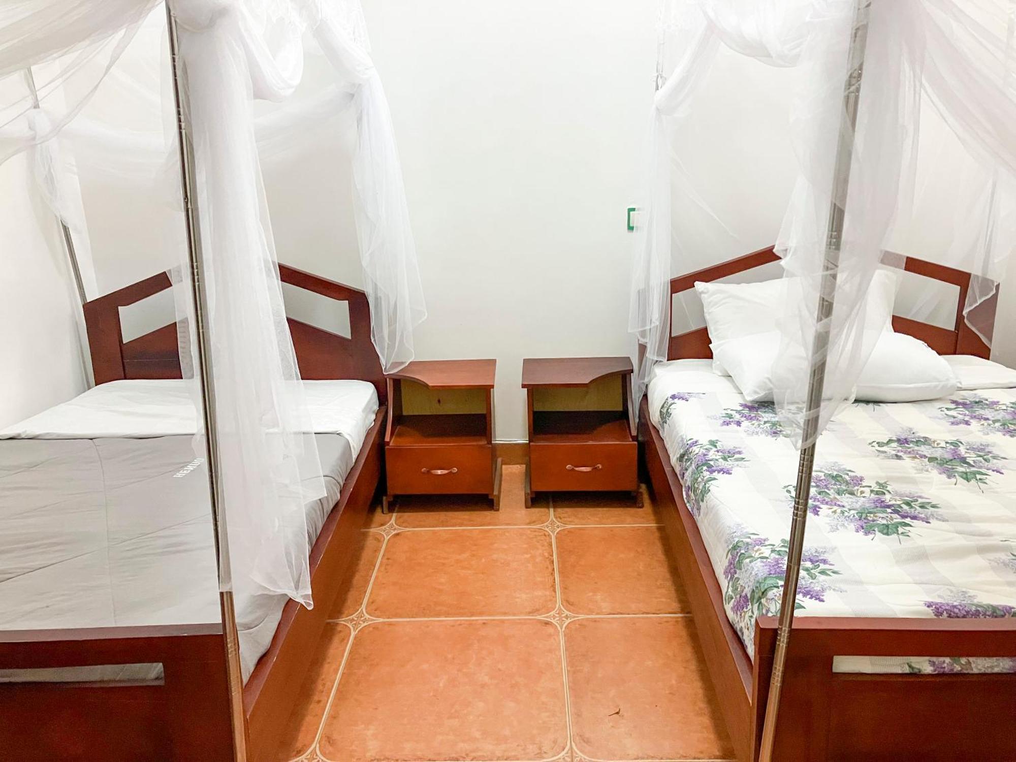 Hendo Hotel Entebbe Luaran gambar