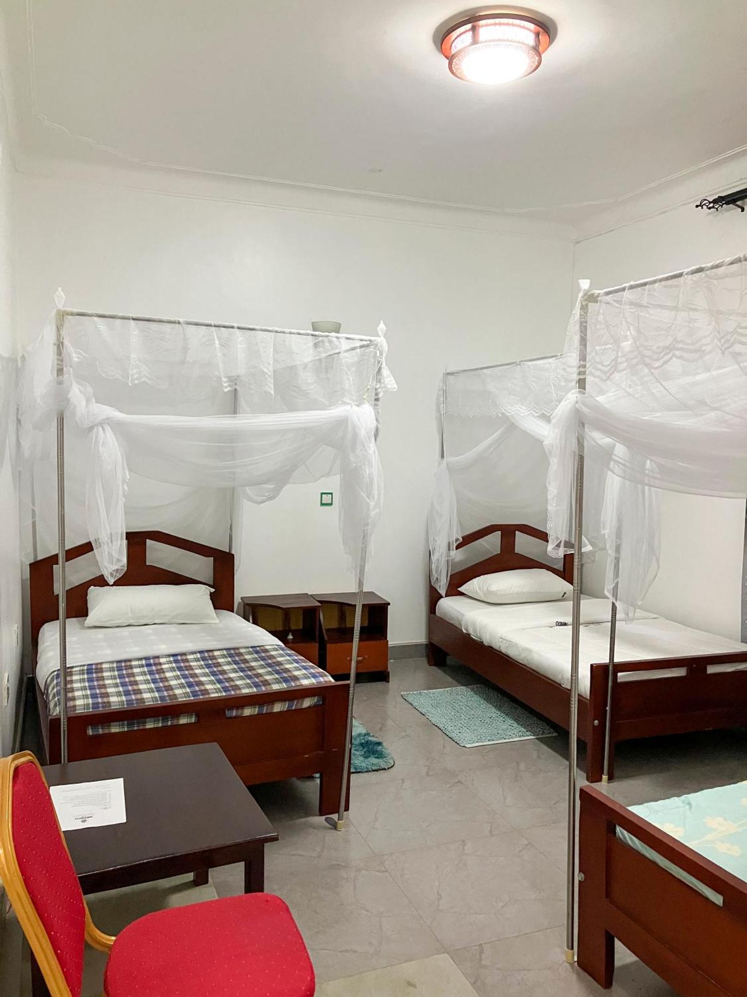 Hendo Hotel Entebbe Luaran gambar