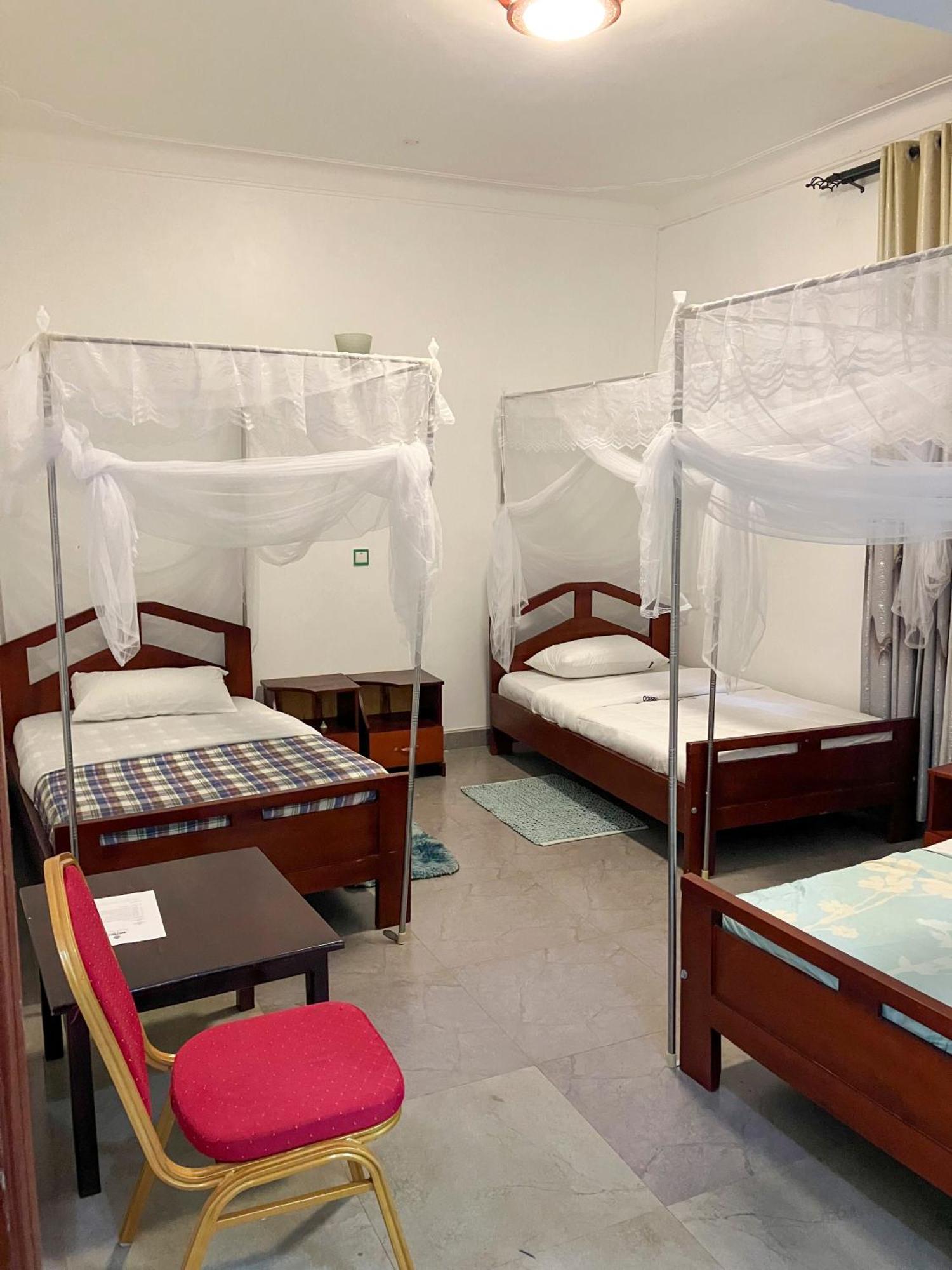 Hendo Hotel Entebbe Luaran gambar