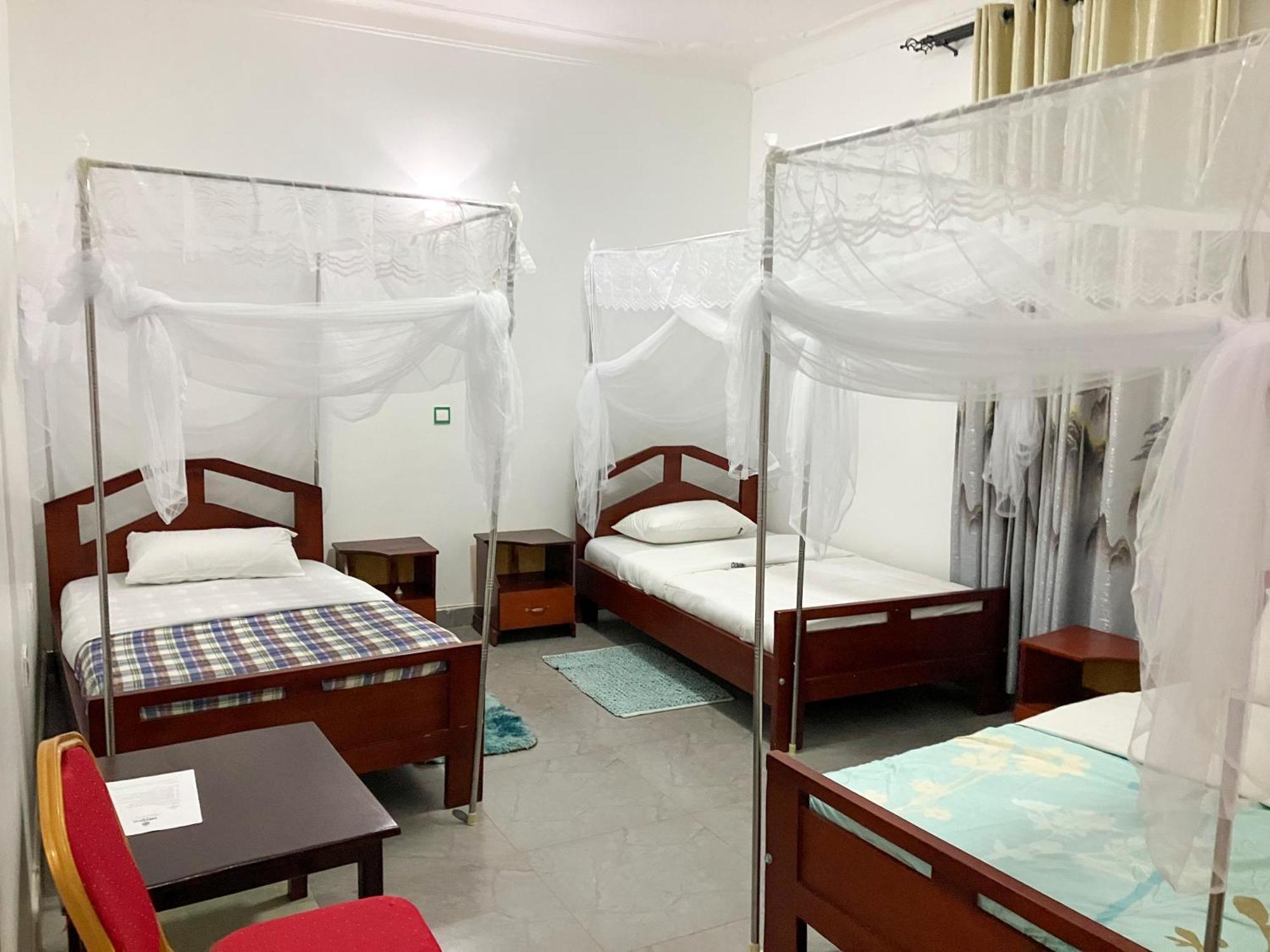 Hendo Hotel Entebbe Luaran gambar