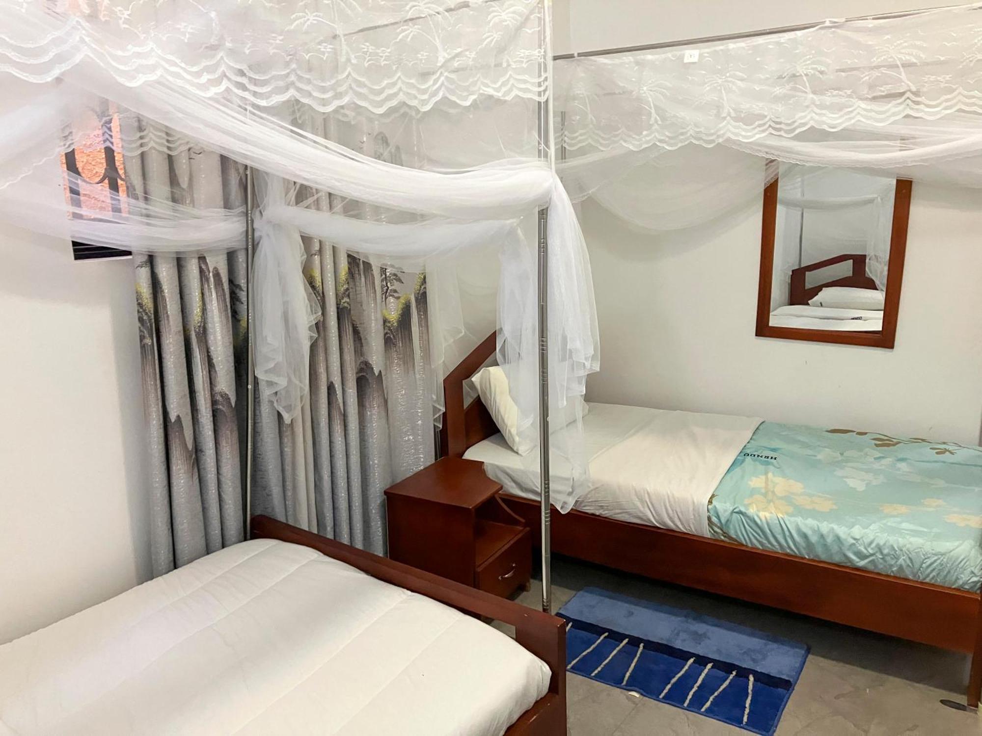 Hendo Hotel Entebbe Luaran gambar