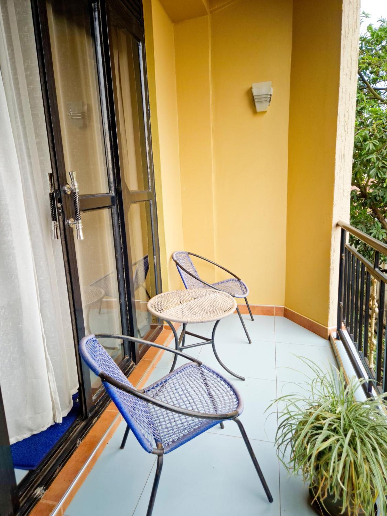 Hendo Hotel Entebbe Luaran gambar